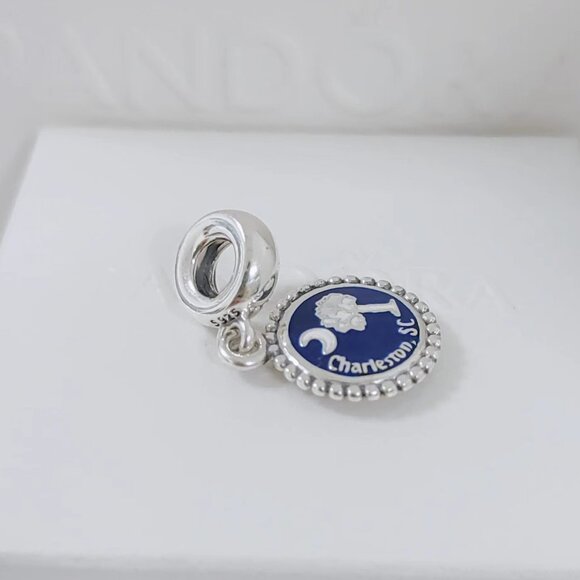 Pandora Charleston, SC Charm South Carolina Flag Exclusive Dangle Charm with box - Picture 4 of 8